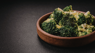 Stir-Fry Broccoli with Garlic Sauce