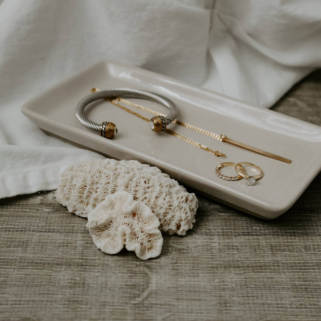 Cream Stoneware Tray - Lacuisinebozeman