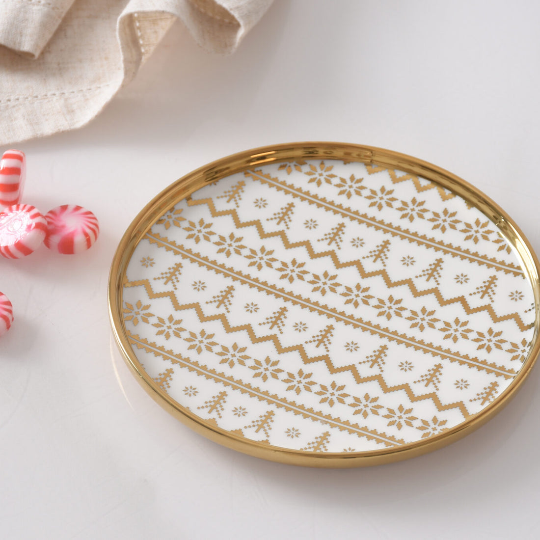 Small Plate, White/Gold Fair Isle - Lacuisinebozeman