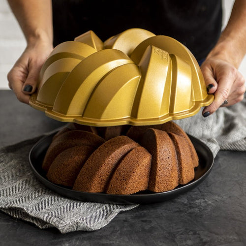 Braided Bundt Pan - Lacuisinebozeman